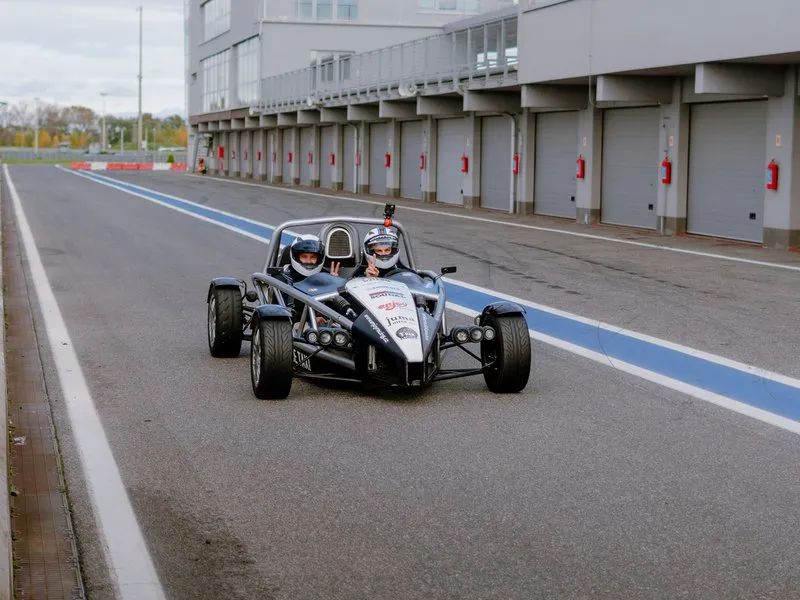 Jízda v Ariel Atom 3.5 na Masarykově okruhu