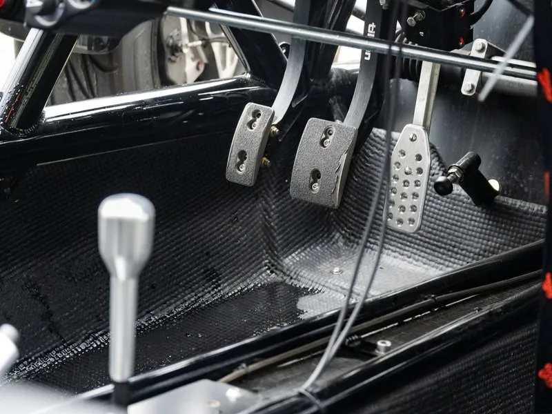 Jízda v Ariel Atom 3.5 na Masarykově okruhu