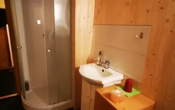 Terapie tmou: Pobyt ve tmě na jižní Moravě