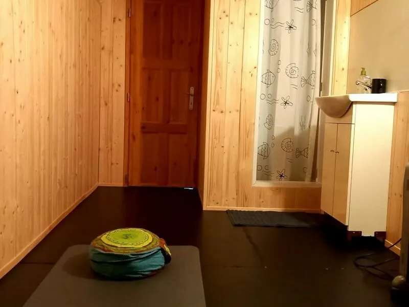 Terapie tmou: Pobyt ve tmě na jižní Moravě
