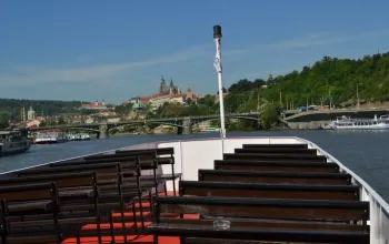 Plavba po Vltavě na výletní lodi