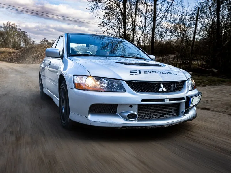 Zážitková rally jízda v Mitsubishi Lancer EVO IX