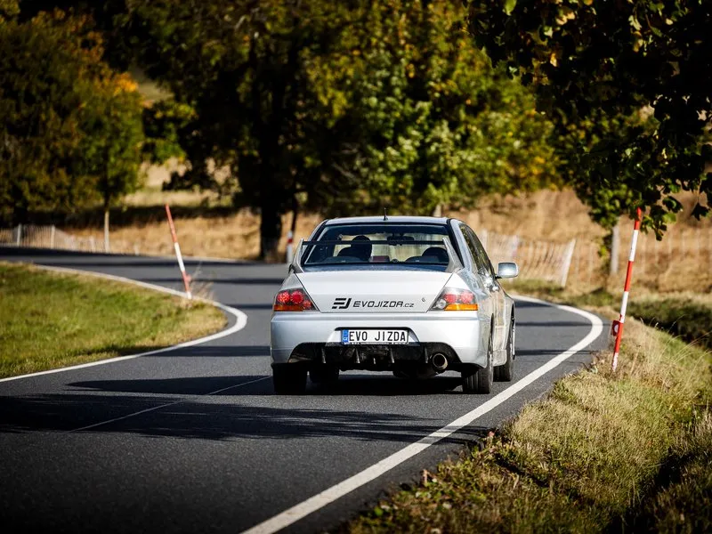 Zážitková rally jízda v Mitsubishi Lancer EVO IX
