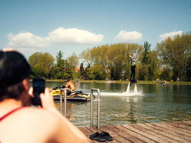 Kurz flyboardingu s videorozborem