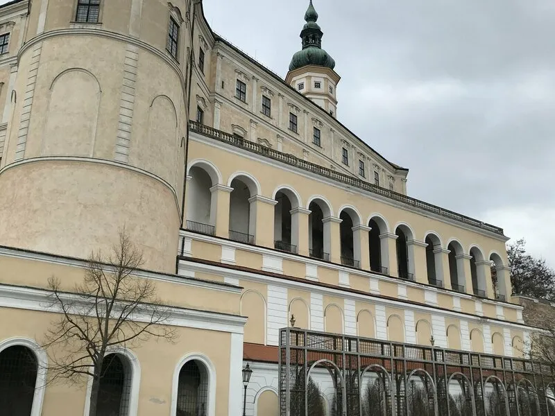 Bílá paní mikulovská: Venkovní úniková hra