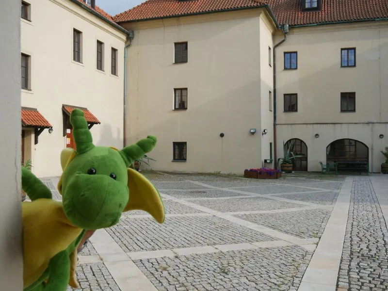 Za rohem číhá drak: Venkovní úniková hra