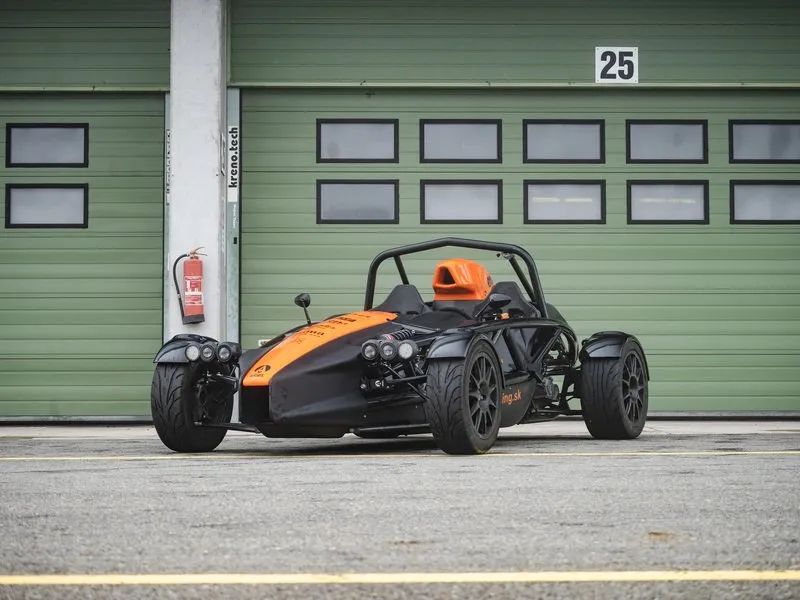 Spolujízda v Ariel Atom 4 na Masarykově okruhu