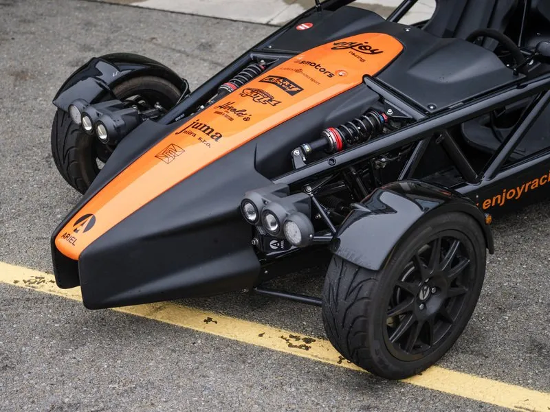 Spolujízda v Ariel Atom 4 na Masarykově okruhu