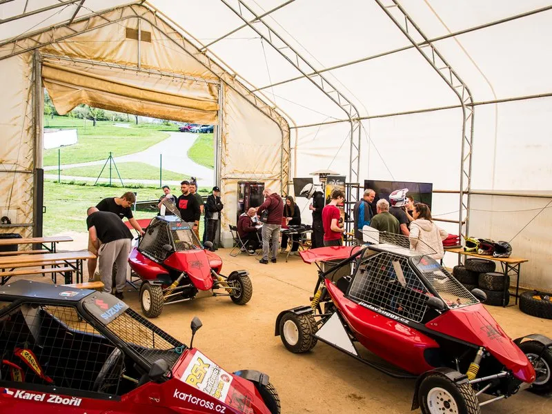 Jízda v buggy CAN-AM Maverick X