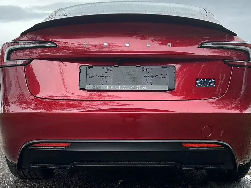 Jízda v elektromobilu Tesla Model 3 Performance Highland 24