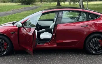 Jízda v elektromobilu Tesla Model 3 Performance Highland 24