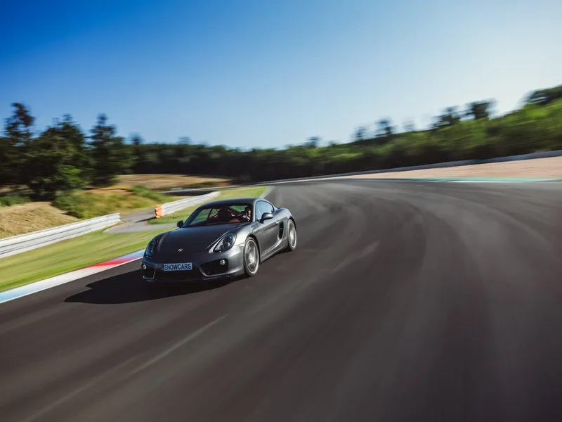 Jízda v Porsche 718 na Masarykově okruhu