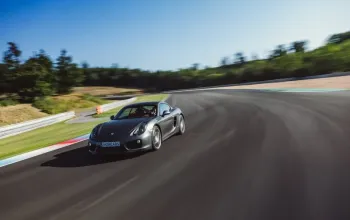 Jízda v Porsche 718 na Masarykově okruhu