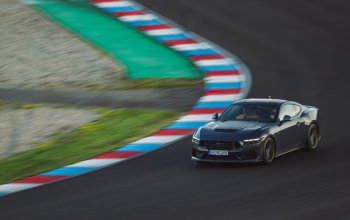 Jízda ve Ford Mustang Dark Horse na Masarykově okruhu