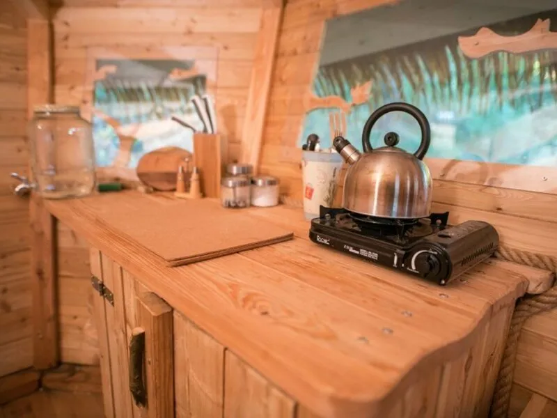 Ubytování v Treehouse pod Ještědem pro 2 + snídaně