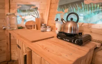 Ubytování v Treehouse pod Ještědem pro 2 + snídaně