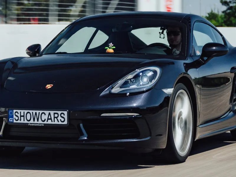 Jízda v Porsche 718 Cayman na polygonu