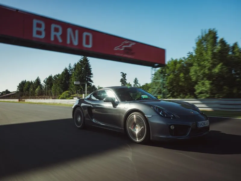 Jízda v Porsche 718 Cayman na polygonu