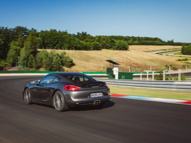 Jízda v Porsche 718 Cayman na polygonu