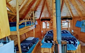 Ubytování v tree housu s vlastní saunou