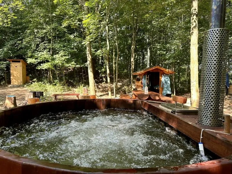 Ubytování v tree housu s vlastní saunou