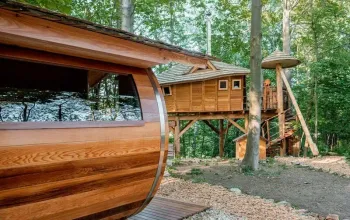 Ubytování v tree housu s vlastní saunou