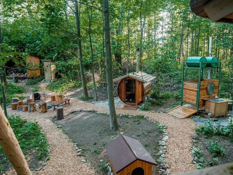 Ubytování v tree housu s vlastní saunou