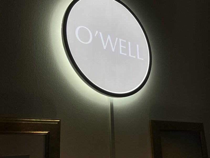 Omlazující kosmetická péče + faceliftingová masáž