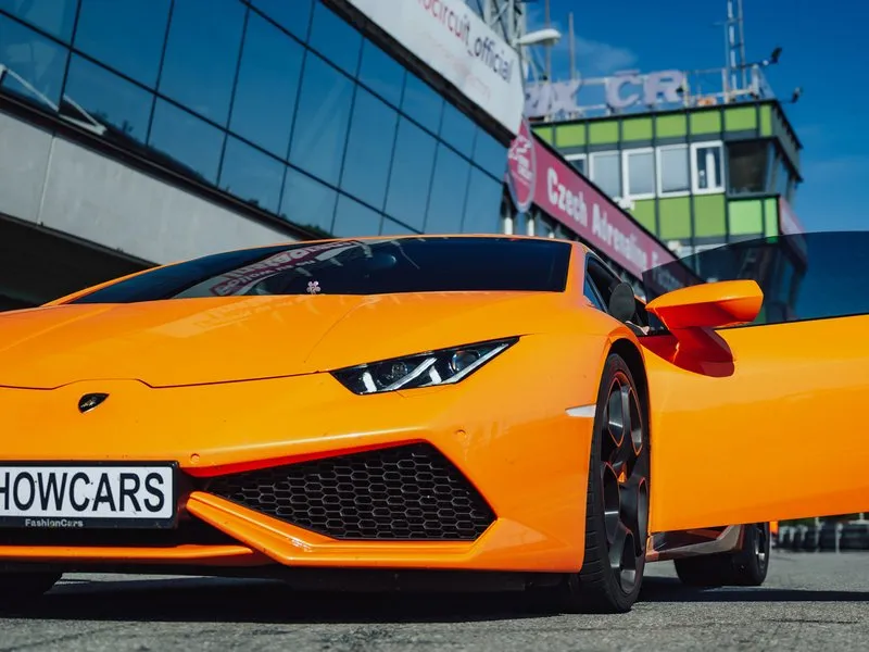 Jízda v Lamborghini Huracán LP610-4 na okruhu Autodrom Most