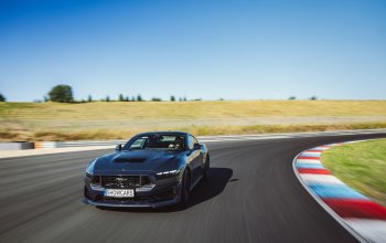 Jízda ve Ford Mustang Dark Horse 5.0 V8 na závodním okruhu, Most
