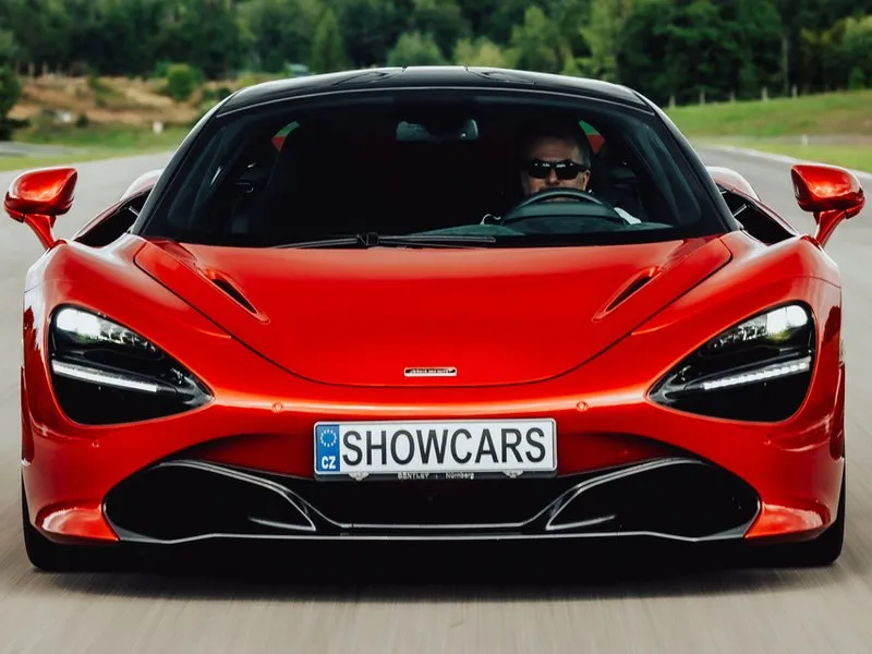 Jízda ve voze McLaren 675LT na okruhu Autodrom Most