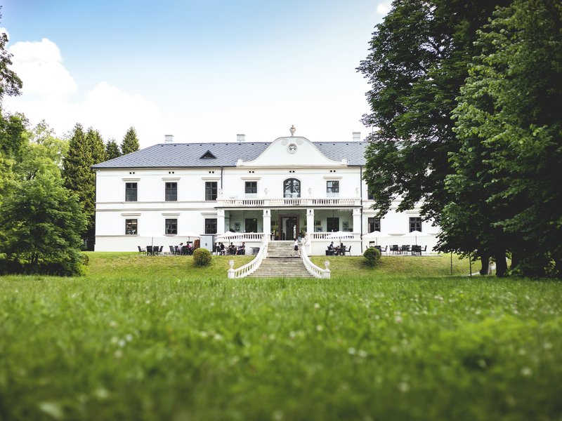 Piknik v parku pro dva na Zámku Wichterle