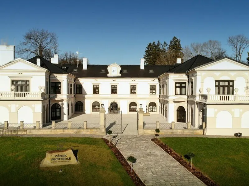 Pivní koupel na Zámku Wichterle