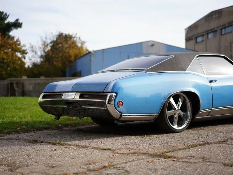 Pronájem veteránu Buick Riviera 1969