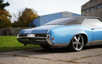 Pronájem veteránu Buick Riviera 1969