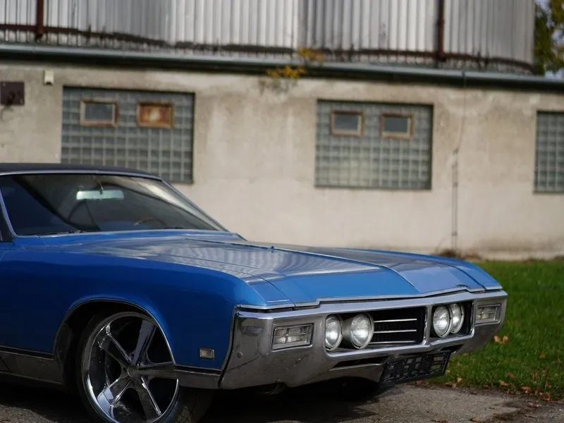 Pronájem veteránu Buick Riviera 1969