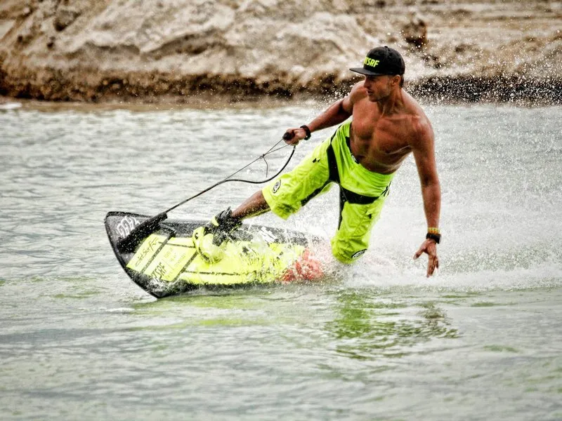 Jetsurfing