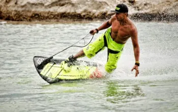 Jetsurfing