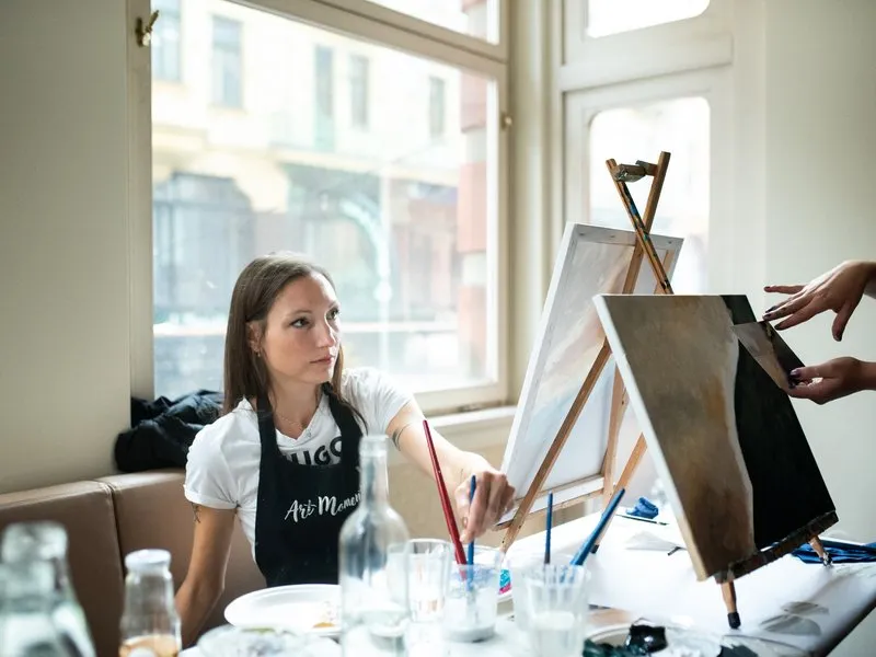Luxusní brunch s malováním zlatými plátky