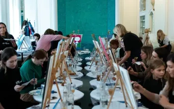 Luxusní brunch s malováním zlatými plátky