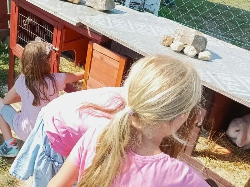 Rodinná exkurze na farmě