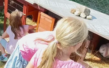 Rodinná exkurze na farmě
