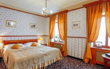 Noc na zámku Chateau St. Havel + 6chodové menu pro 2, Praha