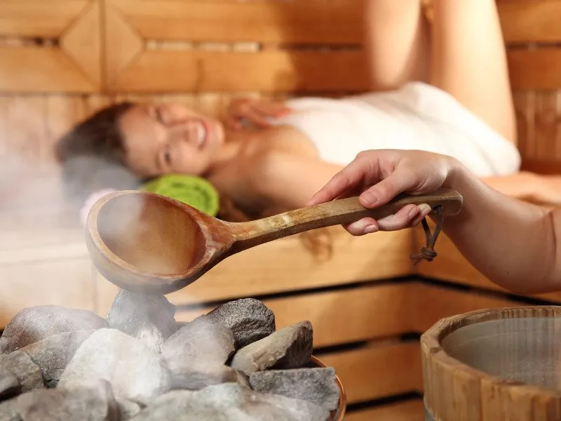 Celodenní vstup do saunového světa + konzultace a drink se saunérem