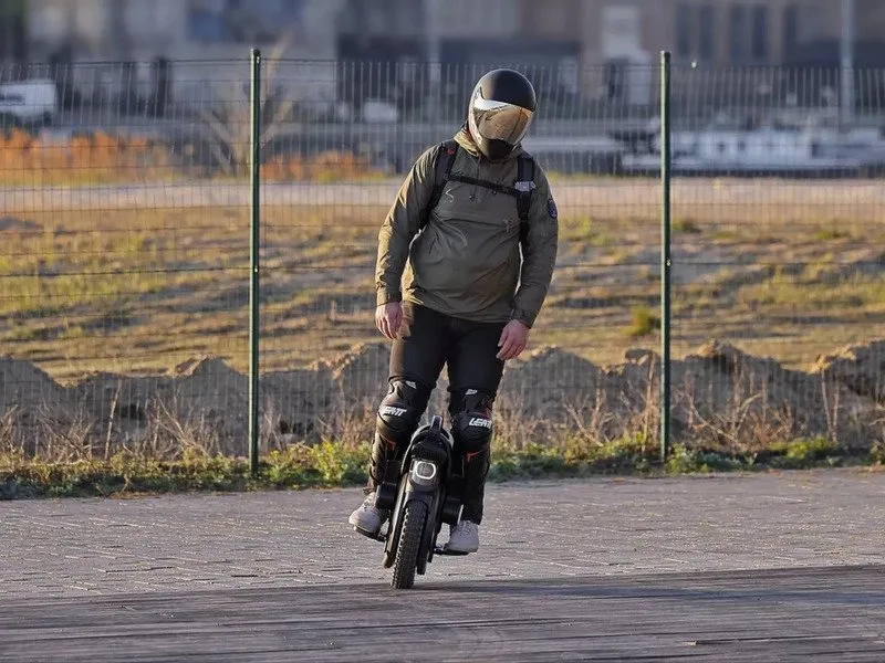Lekce jízdy na elektrické jednokolce