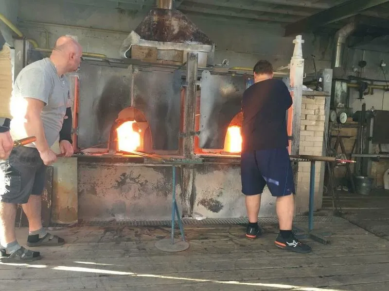 Soukromá prohlídka sklářské hutě v Kamenickém Šenově