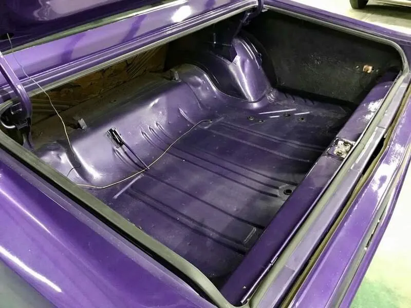 Pronájem supersportu Dodge Charger 1973