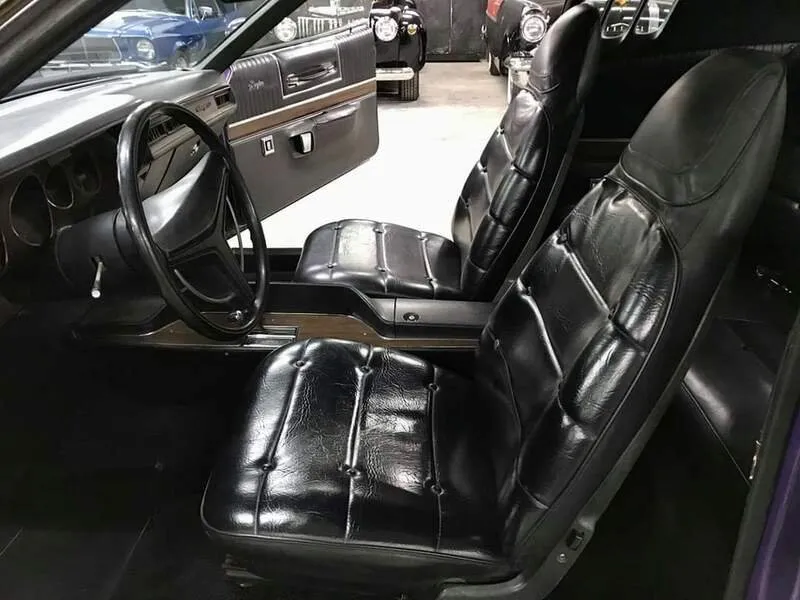 Pronájem supersportu Dodge Charger 1973