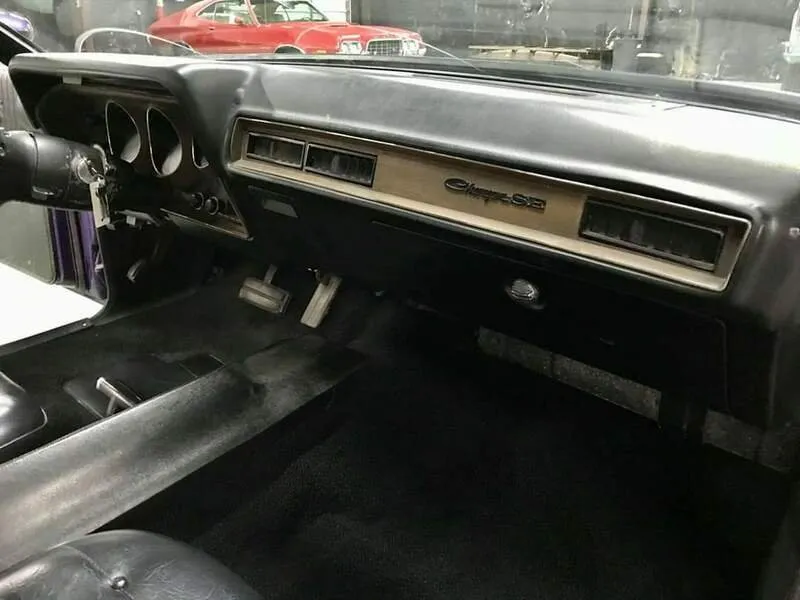 Pronájem supersportu Dodge Charger 1973