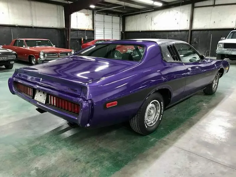 Pronájem supersportu Dodge Charger 1973